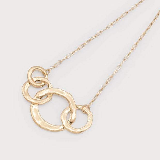 Wavy Rings on Chain Necklace