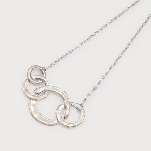 Wavy Rings on Chain Necklace
