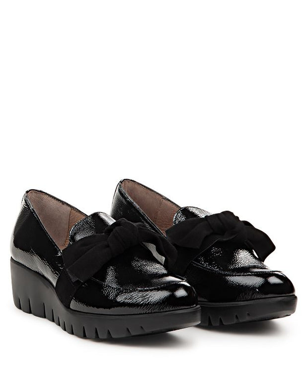 Wonders Patent Shoe w/ Bow