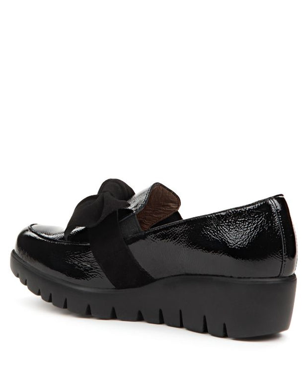 Wonders Patent Shoe w/ Bow
