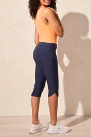 Flatten It® Pull-On Capri With Zip Pockets