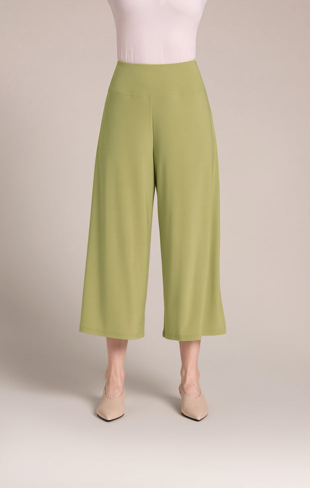 Side Slit Wide Capris