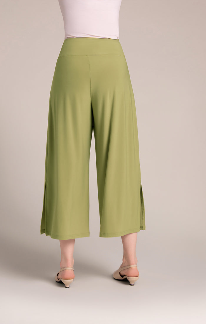 Side Slit Wide Capris