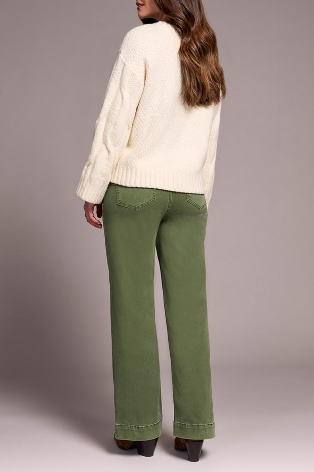 Loose Fit Cable Knit Sweater