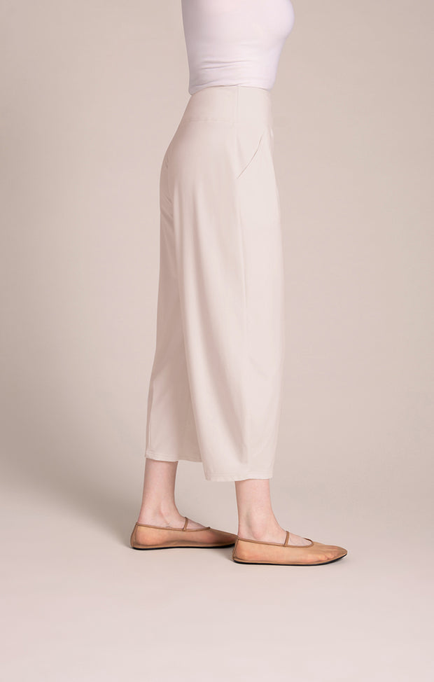 Narrow Lantern Pant