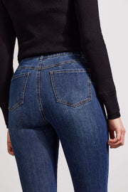 Sophia Curvy Hugging Jeans