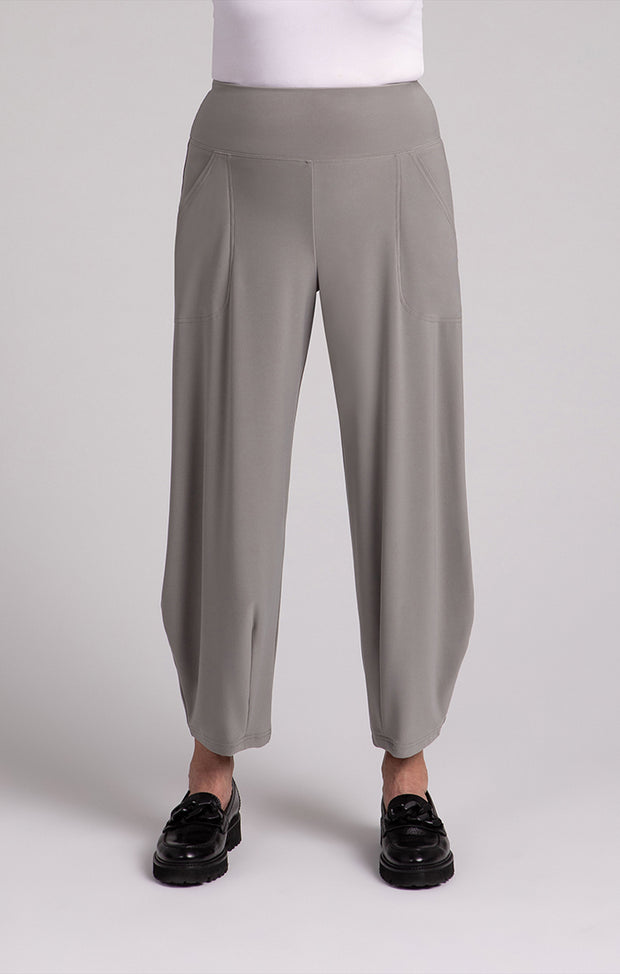 Narrow Lantern Pant